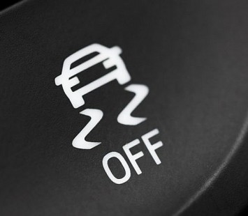 Безопасность на дороге: как работают и зачем нужны японские системы ABS/Traction Control